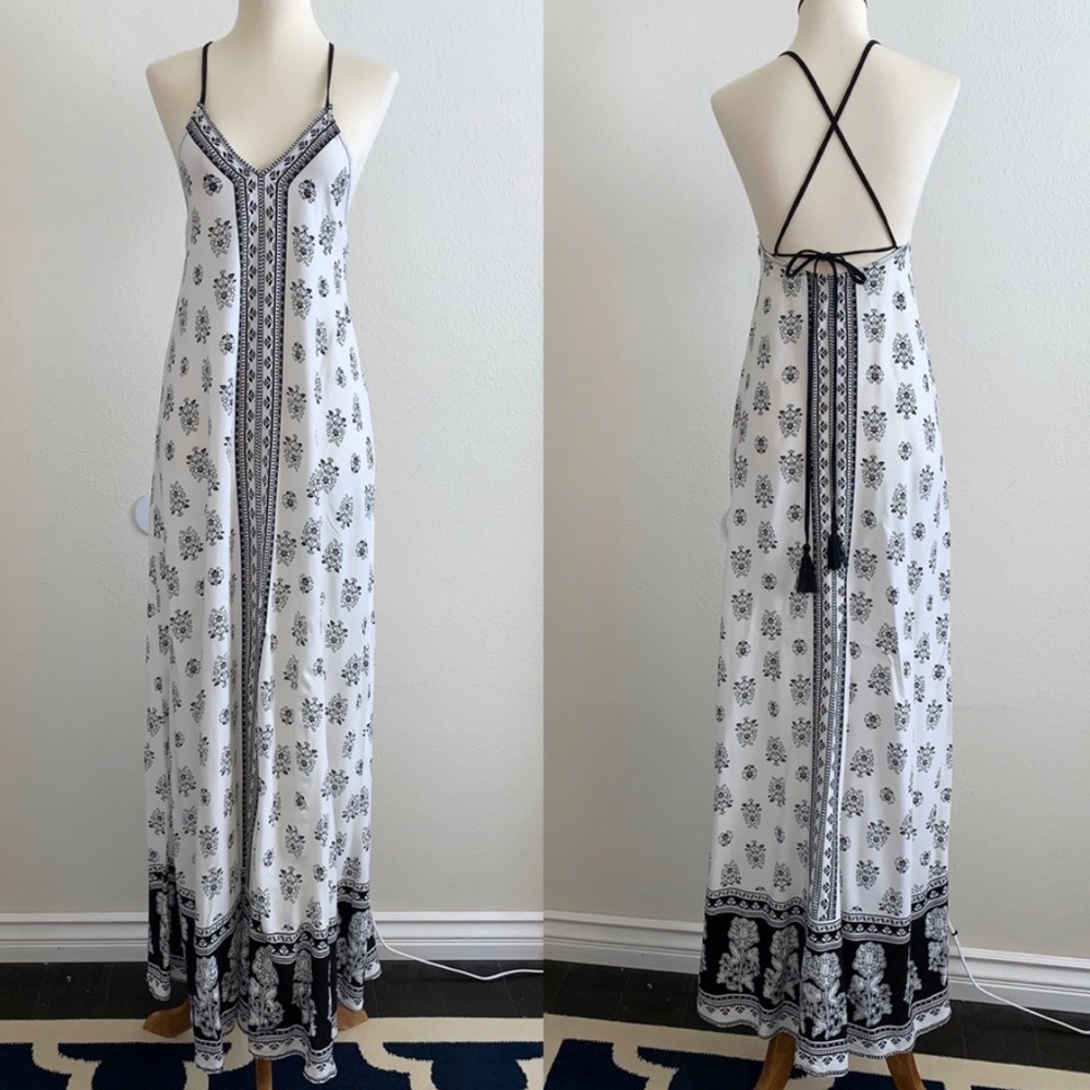 NWOT Flying Tomato Backless Halter Maxi Dress